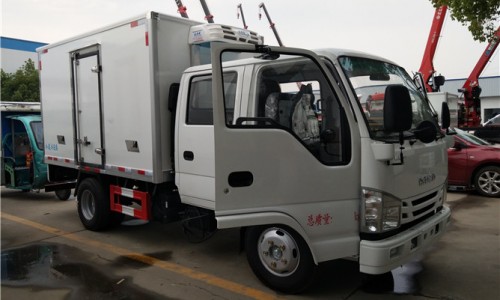 庆铃五十铃100P冷藏车