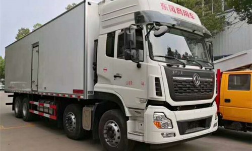 东风天龙前四后八冷藏车