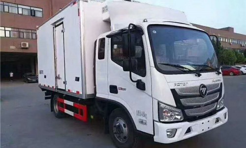 福田欧马可S3排半冷藏车