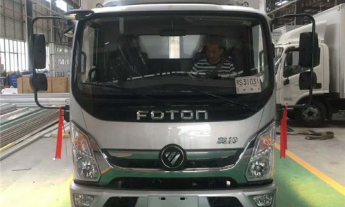 福田奥铃速运肉钩冷藏车