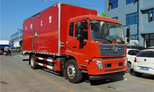 东风天锦6.2米腐蚀性物品运输车