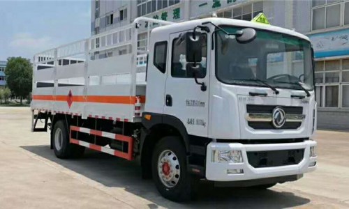 东风多利卡D9气瓶运输车