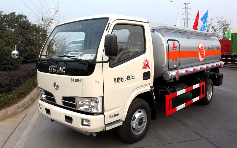 东风福瑞卡加油车 