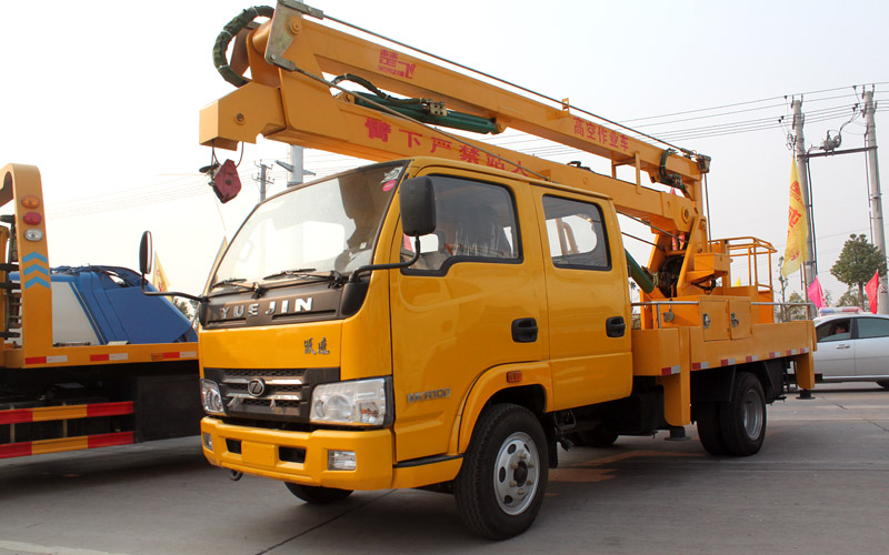 跃进高空作业车 